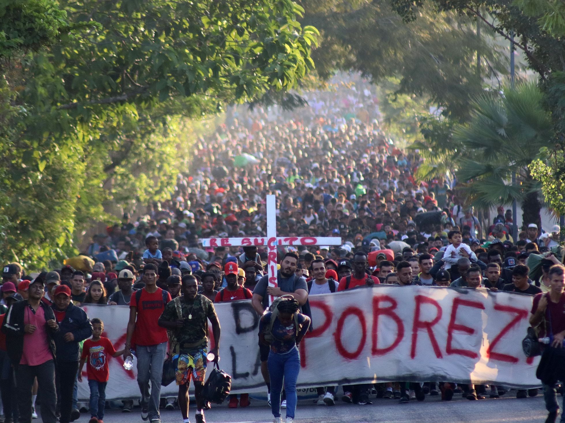 Avanza la caravana migrante