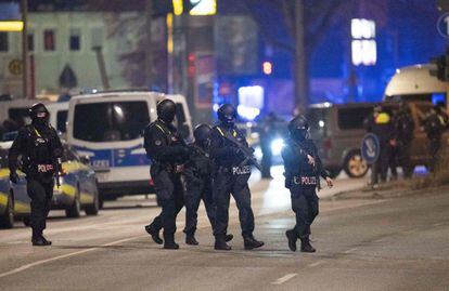Los sospechosos han huido, según los medios alemanes. El tiroteo se ha producido en un centro religioso de los testigos de Jehová al norte de la ciudad.