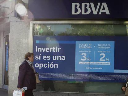 Exterior de una sucursal de BBVA en Madrid.