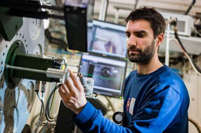 Researcher Victor González during the work.