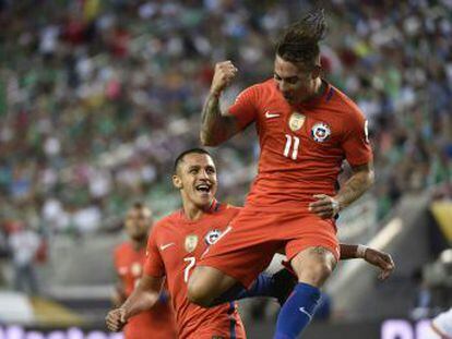 La Roja consigue una goleada histórica con Vargas estelar anotando cuatro de los siete goles