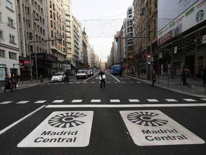 La entrada a Madrid Central desde la plaza de España. En vídeo, lo que opinaba la oposición sobre la medida antes de las elecciones.