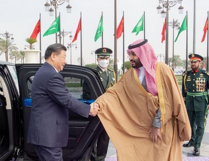 Xi Jinping y Mohamed Bin Salman el 8 de diciembre de 2022.