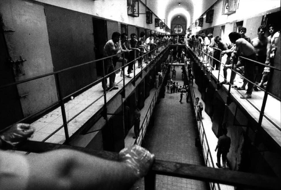 Cuarta galería de la Modelo en 1990. La cárcel constaba de seis galerías. El complejo penitenciario ocupa dos manzanas del Eixample, entre las calles de Entença, Nicaragua, Rosselló y Provença.