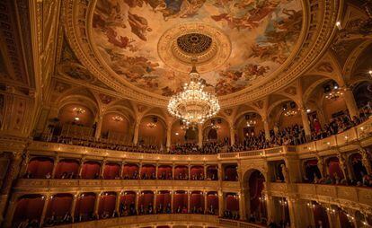Interior de la ópera de Budapest.