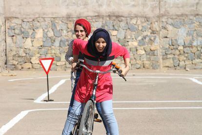 Usuarias de Pikala Bikes, en Marrakech. 