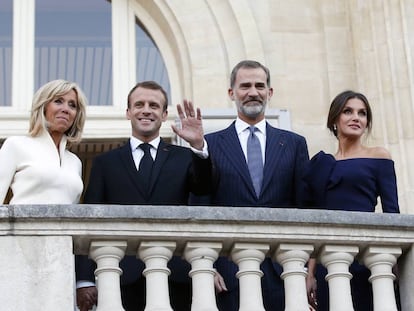 Los Reyes junto a Brigitte y Emmanuel Macron en París.