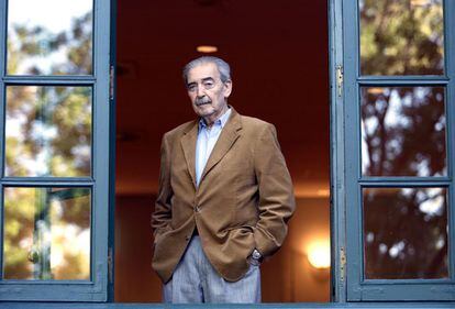 El poeta argentino, premio Cervantes 2007, falleció rodeado de los suyos en su casa de la colonia Condesa de la Ciudad de México.
