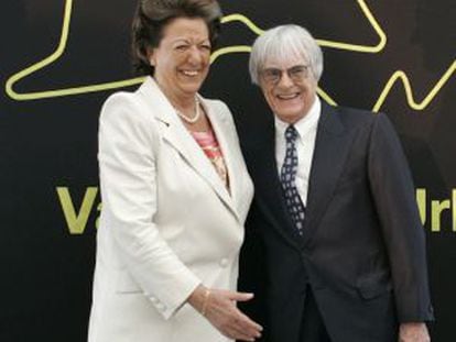Rita Barber&aacute; con el patr&oacute;n de la F&oacute;rmula 1, Bernie Ecclestone, en 2007 en Valencia.