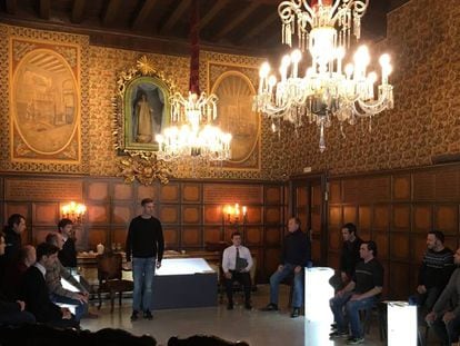 Una imagen de los ensayos de &#039;La Conferencia de Wannsee&#039;, en la Casa de la Seda de Barcelona.