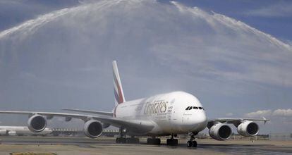 Un Airbus A 380 en el aeropuerto de Barajas.