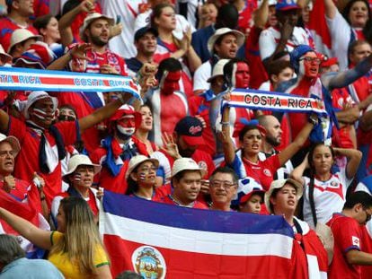 Los aficionados de Costa Rica en el partido ante Holanda.