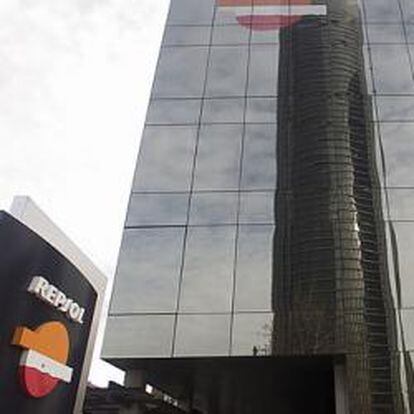 Brufau cierra en falso la crisis en Repsol pese al apoyo de La Caixa