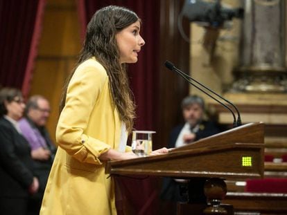 La diputada de Junts per Catalunya, Monica Sales, durante su intervención en el Parlament.