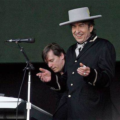 Bob Dylan durante su actuación, ayer, en la jornada de clausura de Rock in Rio.