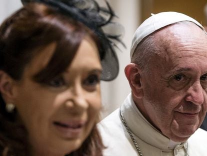 El Papa Francisco con Cristina Fernández de Kirchner, en el Vaticano en junio de 2015.