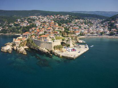 Vista a&eacute;rea de Ulcinj, en la costa montenegrina.  