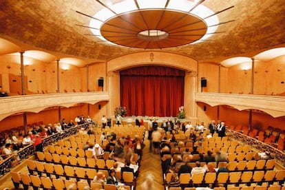 Interior del teatro Las Massas, en Vilassar de Dalt (Barcelona), cuya cúpula es una de las primeras obras de Rafael Guastavino, de 1881.