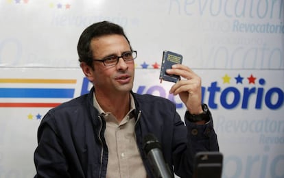 Henrique Capriles en conferencia de prensa este viernes.