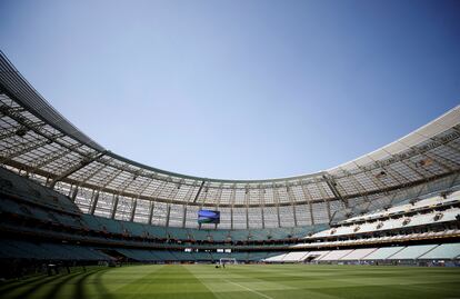 El interior del estadio de Bakú, Azerbaiyán.