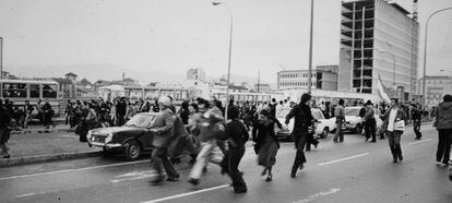 Imágenes de las cargas policiales en la manifestación del 4 de diciembre de 1977 en Málaga.