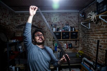 Cristóbal Benavente después del taller de revelado en Sales de Plata.