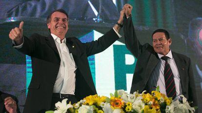 Bolsonaro y el general Hamilton Mourão, candidato a vicepresidente.