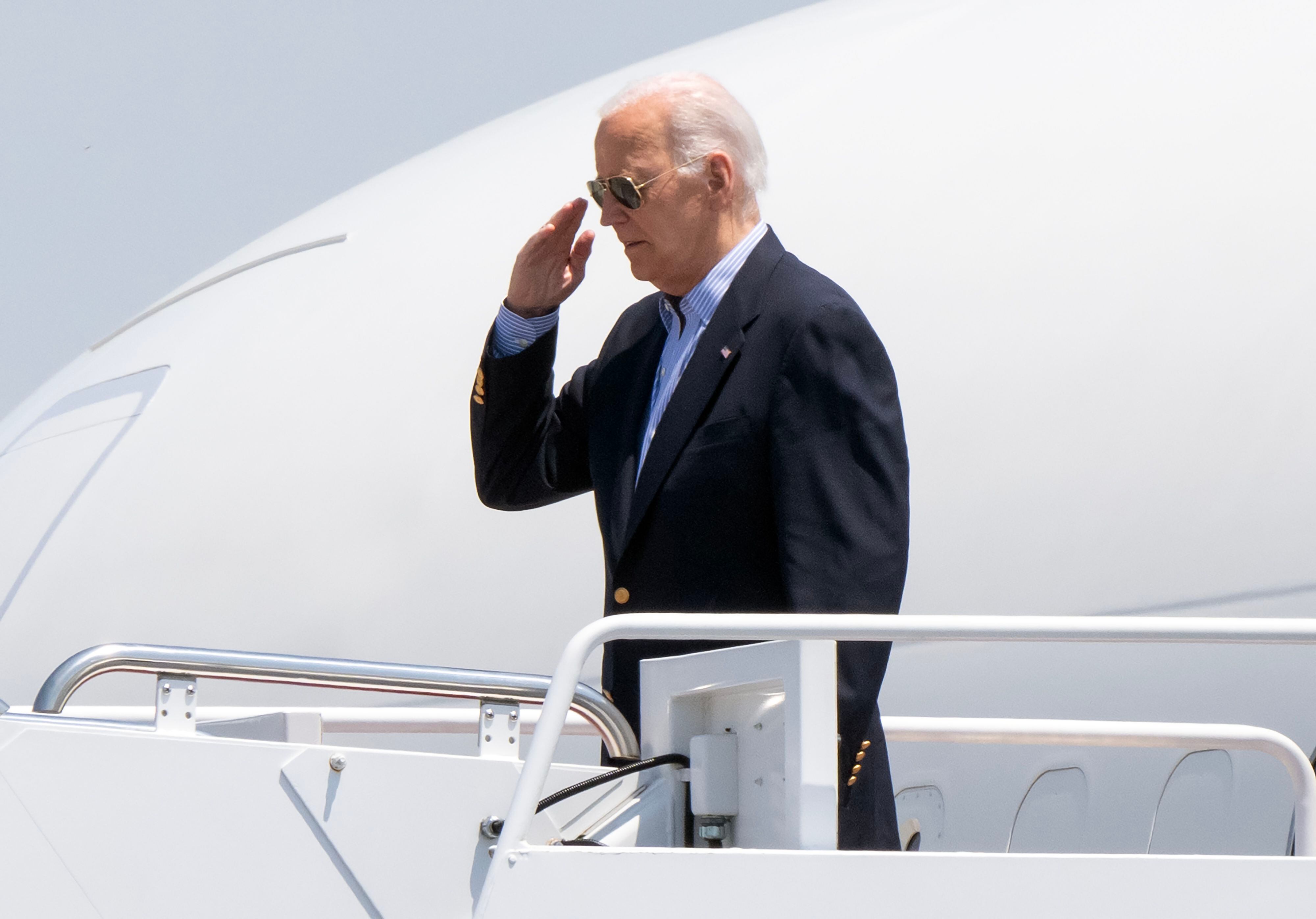 Biden no tira la toalla: “Sigo en la carrera y voy a derrotar a Trump”