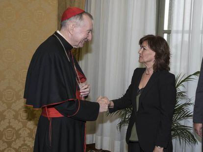 La vicepresidenta del Gobierno, Carmen Calvo, y el secretario de Estado del Vaticano, Pietro Parolin, el pasado 29 de octubre en Roma.