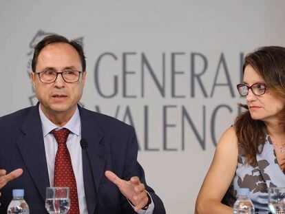 El consejero de Hacienda, Vicent Soler, y la vicepresidenta del Consell, M&oacute;nica Oltra. 