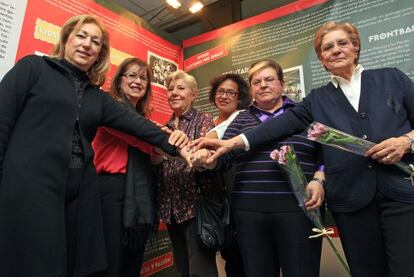 De izquierda a derecha las pelotaris María del Carmen Heras, Juana Resino, Josefina González, María Elena Hernández, Isabel Rodríguez y Mercedes Castro en el Consejo Superior de Deportes
