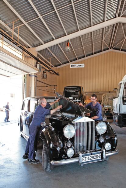 Uno de los dos Rolls-Royce Silver Phantom IV que usa el Rey y sus visitantes.