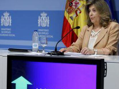 La secretaria de Estado de Empleo, Engracia Hidalgo, durante la rueda de prensa en la que ha analizado los datos del paro. 