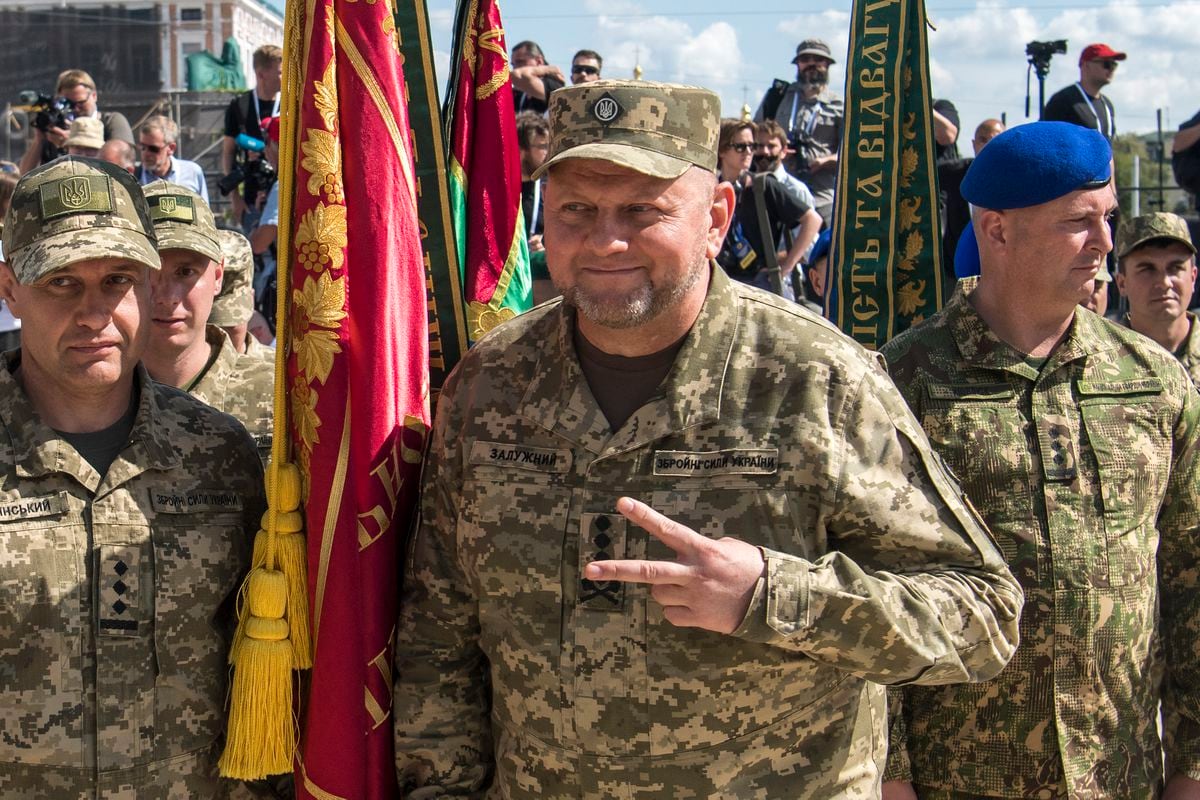 Valerii Zaluzhnyi: Posible destitución del jefe del ejército provoca un terremoto político en Ucrania |  Internacional
