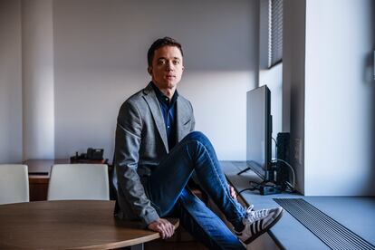 Íñigo Errejón en el Congreso de los Diputados, durante la entrevista.