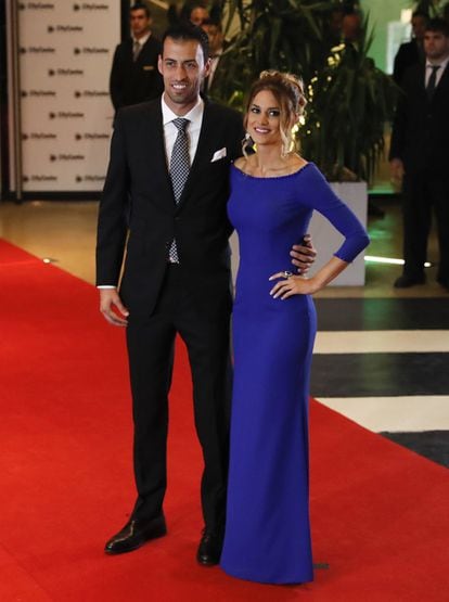 Sergio Busquets y su esposa Elena Galera. 