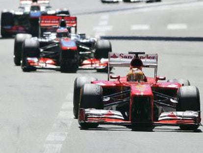 Alonso rueda en el circuito de Mónaco.