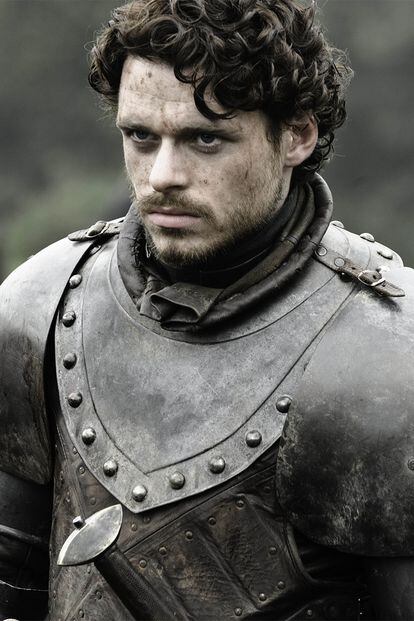 No tiene nada que envidiarle a Jon Snow como hombre más atractivo de Poniente. El actor, que ya no luce la barba y los rizos de su personaje Robb Stark en Juego de Tronos, se dio a conocer al participar en la famosa serie de HBO con solo 22 años (ahora tiene 32).