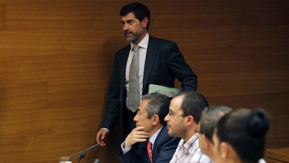 El ex director general del Instituto Valenciano de Finanzas ( IVF) Enrique Pérez Boada, en 2012 a su llegada a la comisión de investigación de la CAM, en las Cortes Valencianas.
