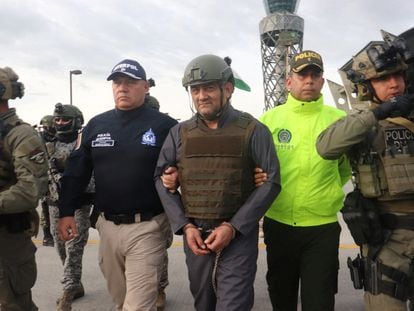 Alias 'Otoniel' durante su extradición a Estados Unidos, el 4 de mayo de 2022.