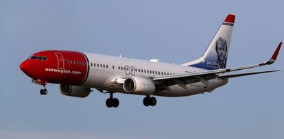 Un Boeing 737-800 de la aerolínea Norwegian Air. 