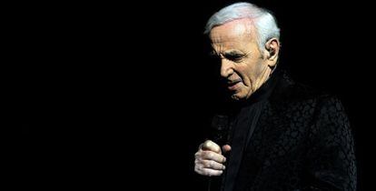 Aznavour actuando el 12 de mayo en Yerevan (Armenia).