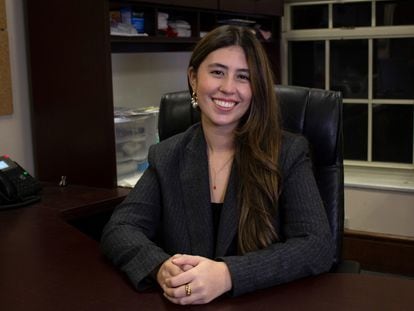 Raquel Coronell, en su nueva oficina de directora del periódico de Harvard.