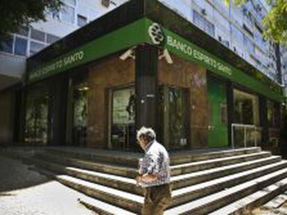 Una sucursal del Banco Espirito Santo (BES) en Lisboa.