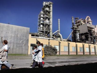 La fábrica de cemento de Cemex en Burjasot (Valencia)