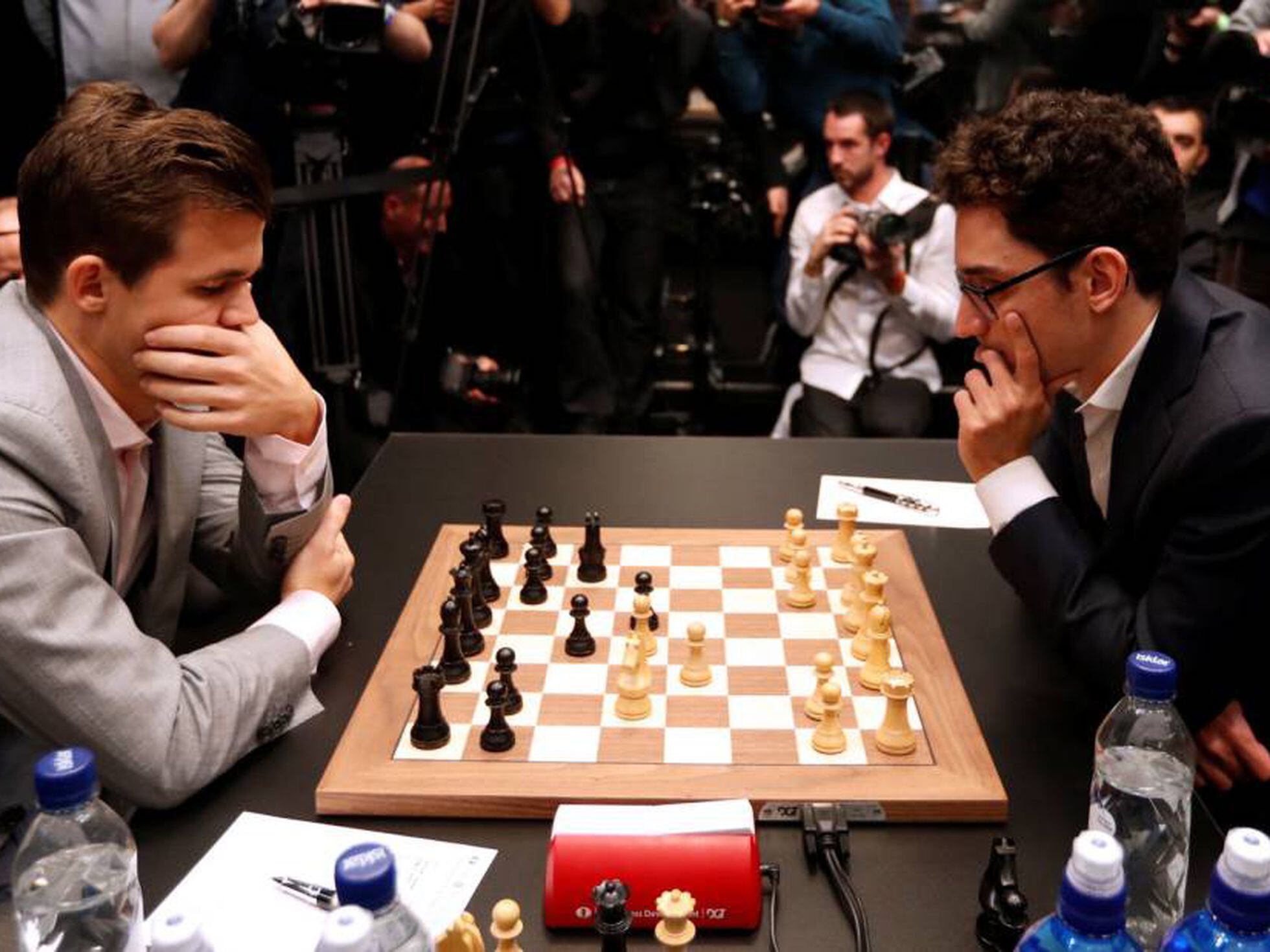 Magnus Carlsen e Fabiano Caruana disputam final do Mundial de
