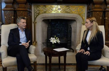 Macri se reúne con Tintori en Buenos Aires.