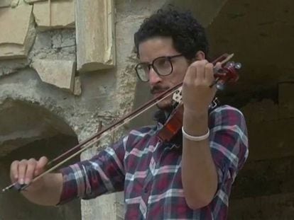 Un violín vuelve a sonar en las ruinas de Mosul