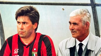 Ancelotti, junto a su padre Giuseppe, durante la época en la que era jugador del Milan.