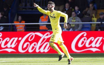 &Aacute;lvaro celebra su gol ante el Granada. 